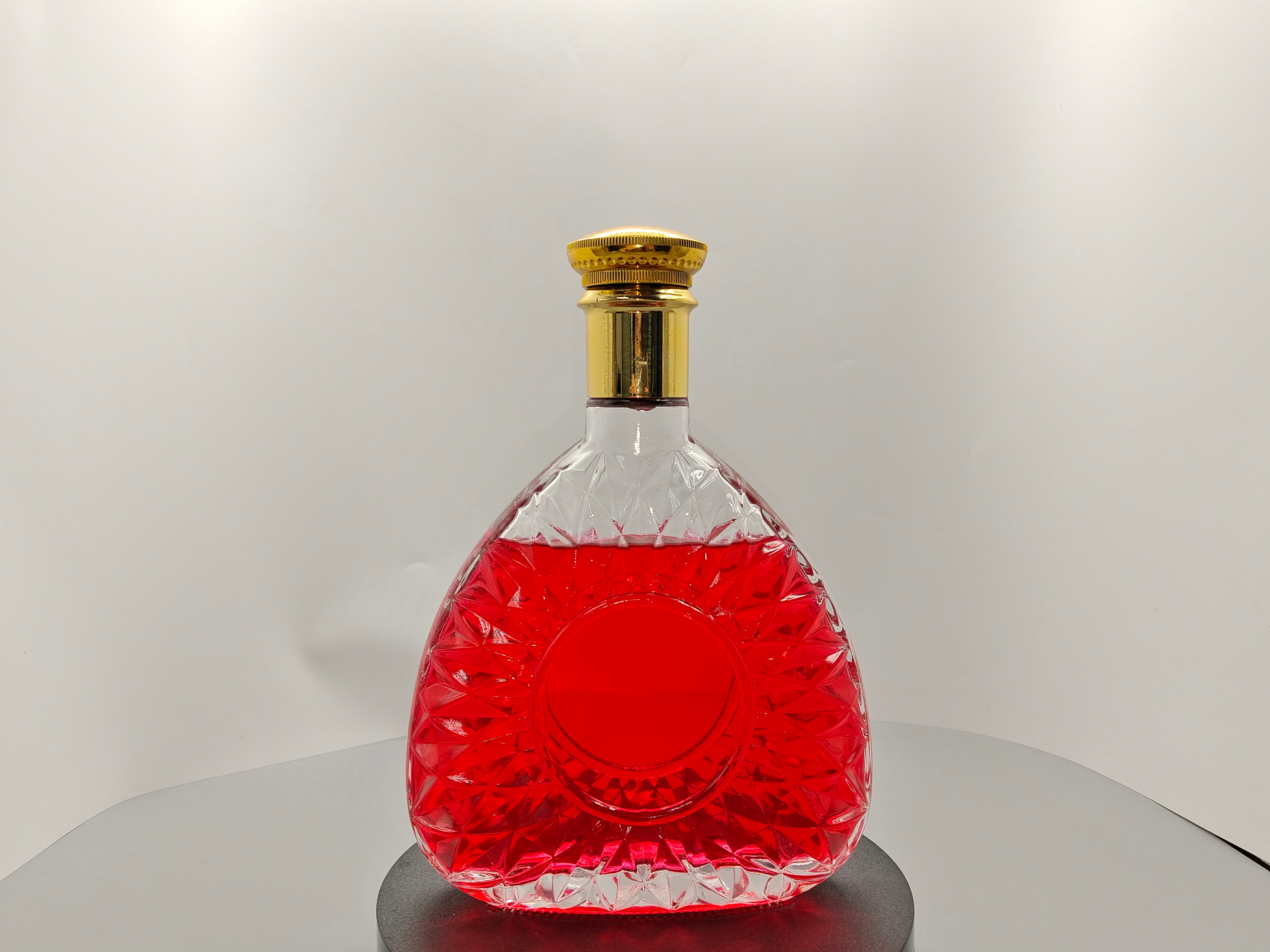 Diamond Cut Flat XO Brandy Glass Bottle, Premium Heavy Flint Liquor Bottle with Gold Cap